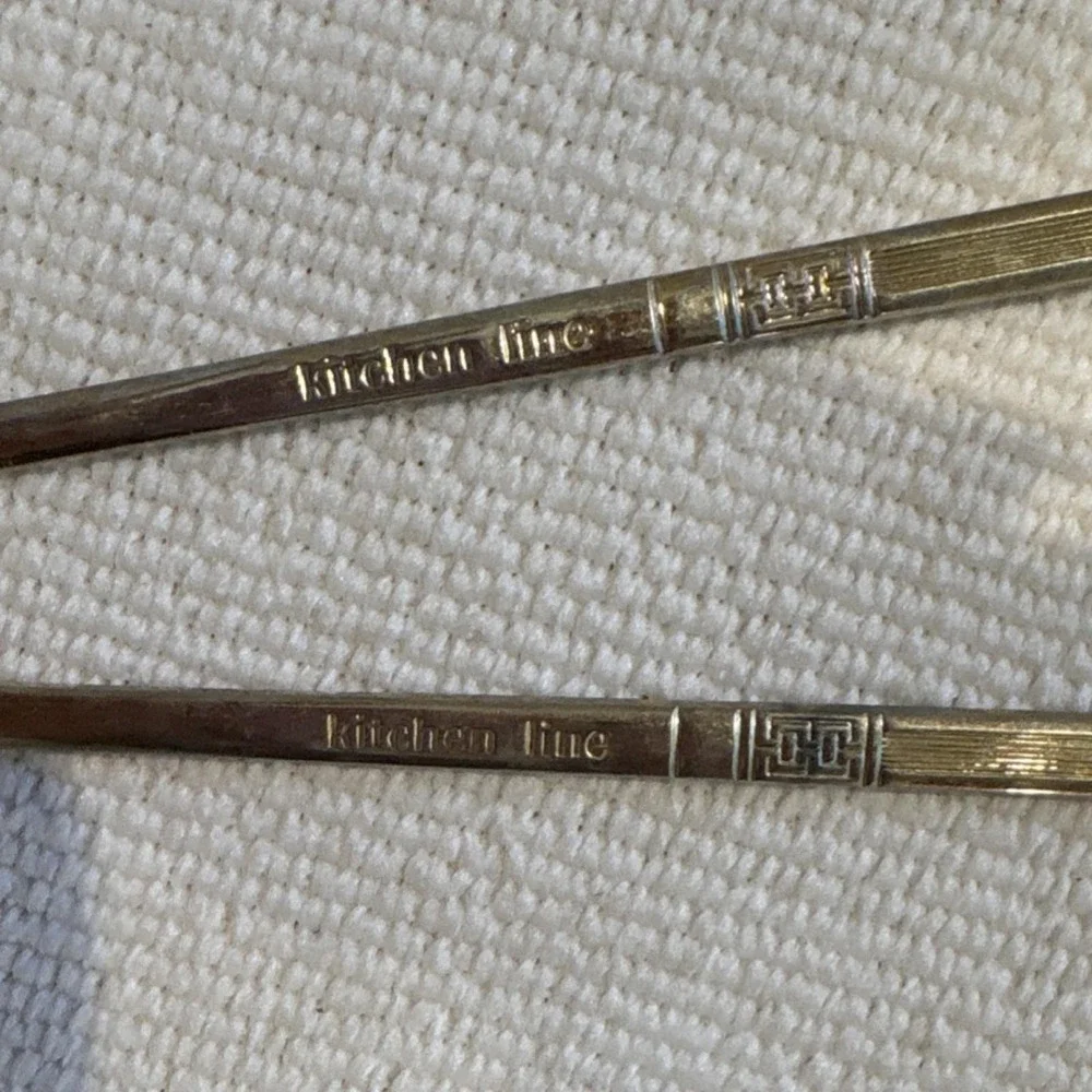 Kitchen Line Metal Chopsticks Set of 2, 9 in, Silver Geometric, Reusable
